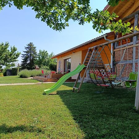 Studio Avec Terrasse Au Calme Jayat Buitenkant foto