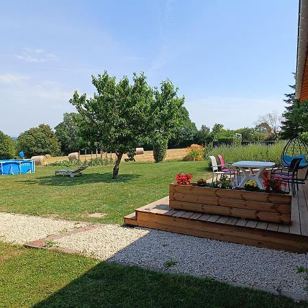 Studio Avec Terrasse Au Calme Jayat Buitenkant foto