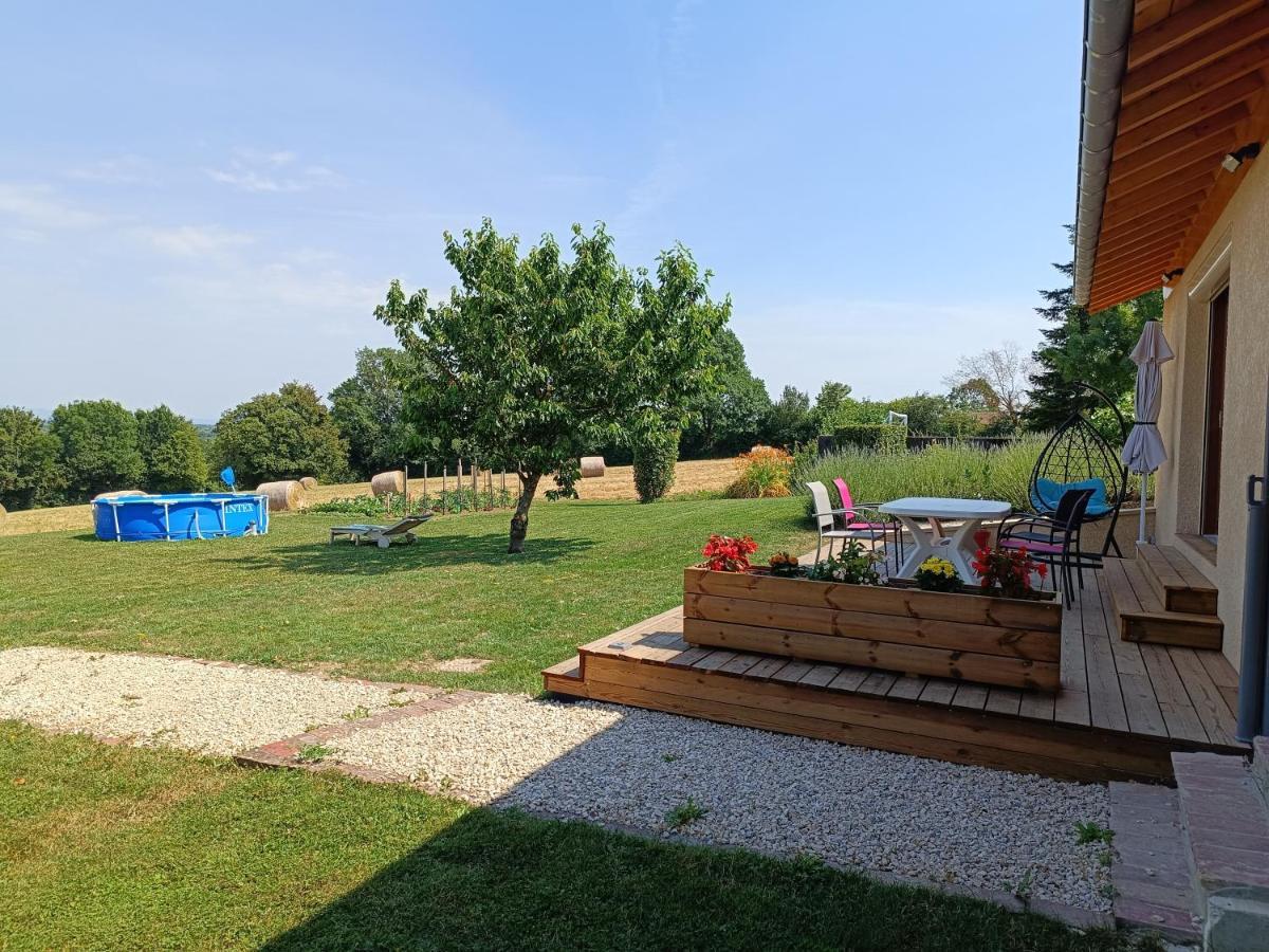 Studio Avec Terrasse Au Calme Jayat Buitenkant foto